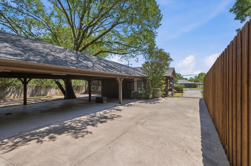 3808 Trail Lake Drive Property Photo 34