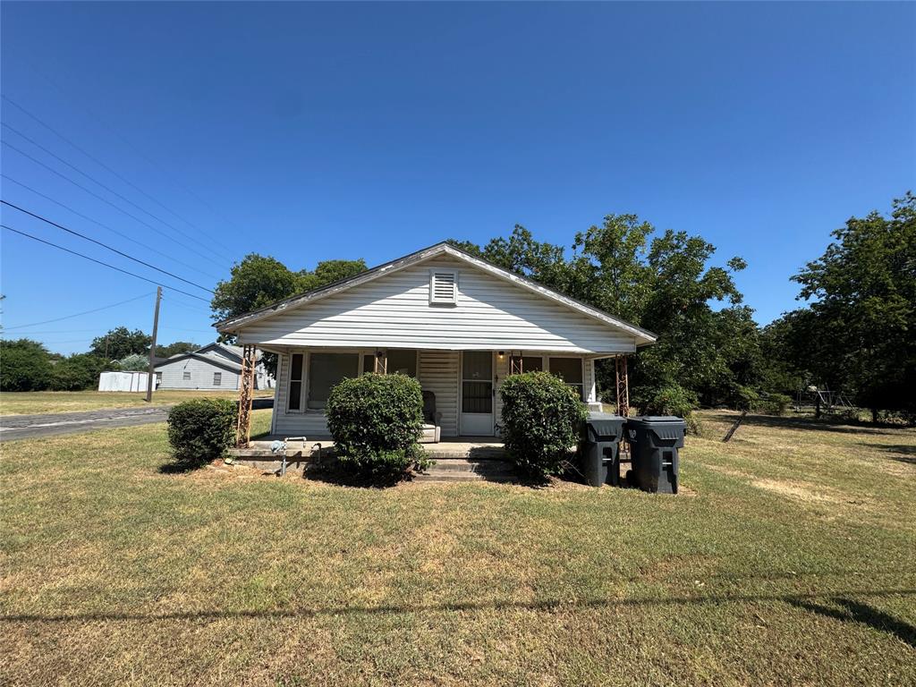 1500 E Calhoun Avenue Property Photo 1