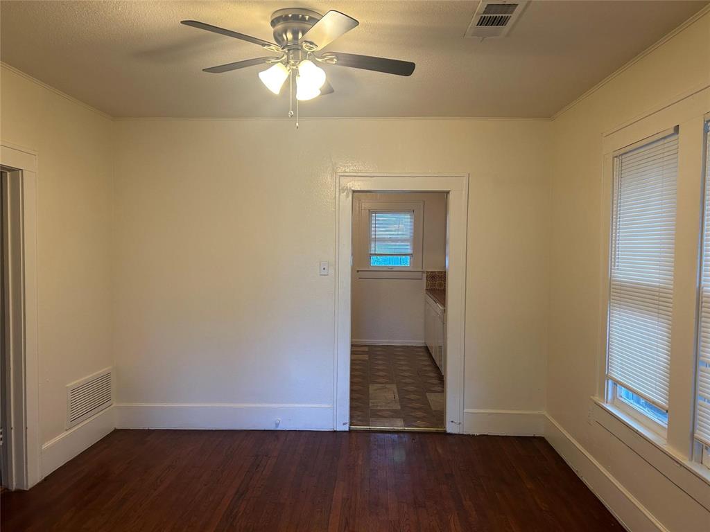 1138 Pioneer Drive Property Photo 3