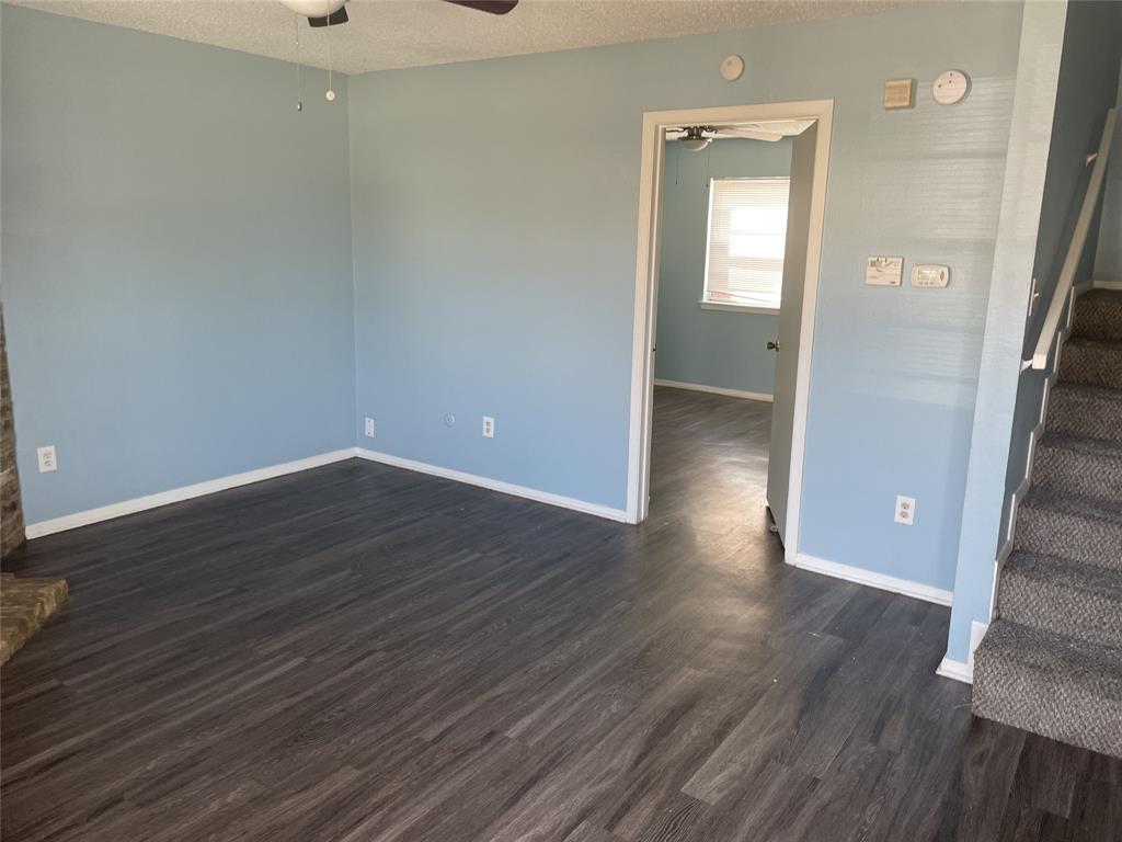 529 E Norwood Circle Property Photo 2