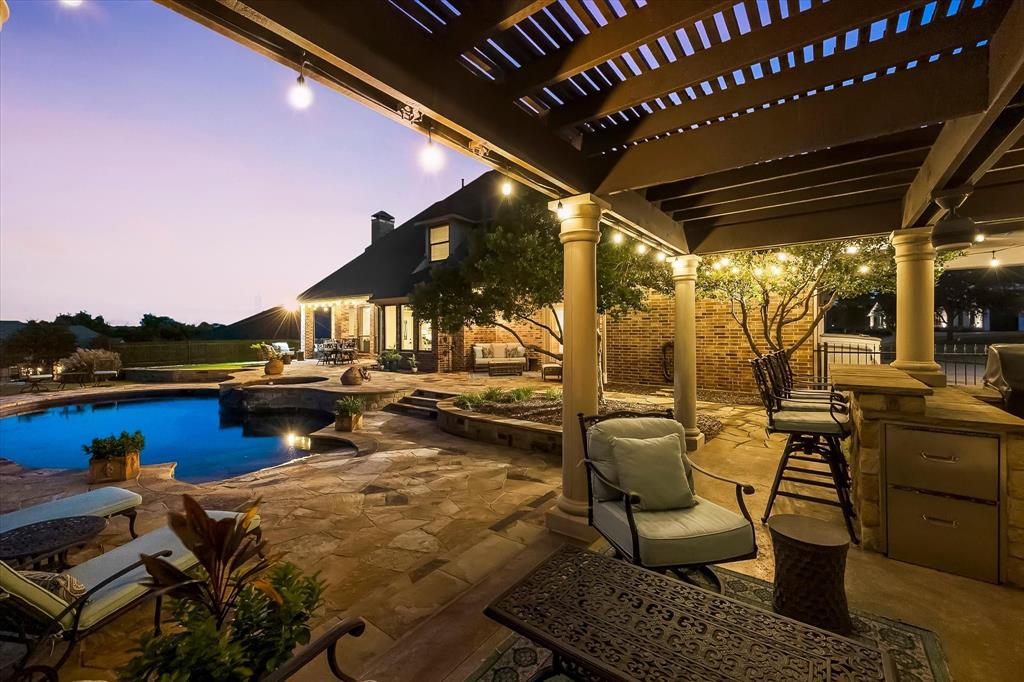 2 Maltese Circle Property Photo 4