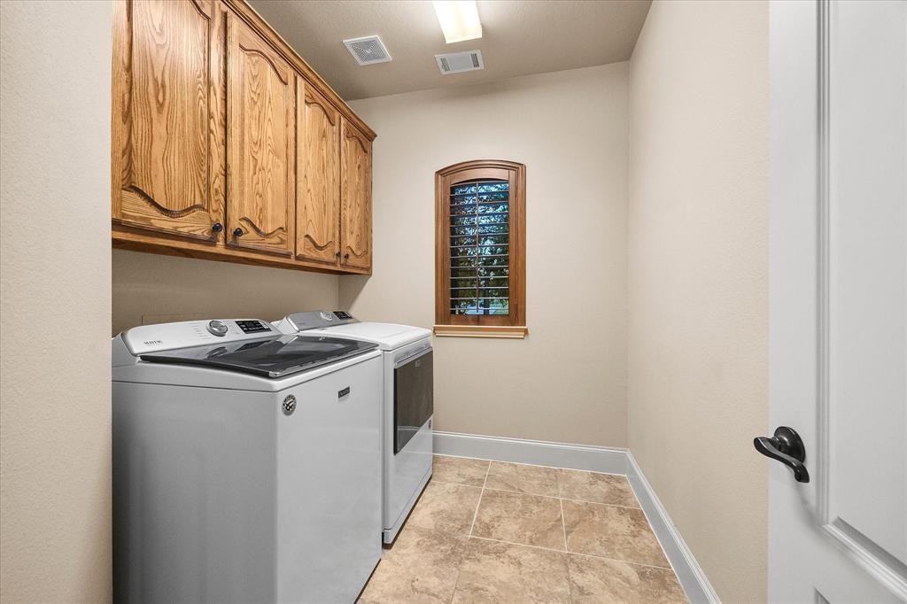2 Maltese Circle Property Photo 27