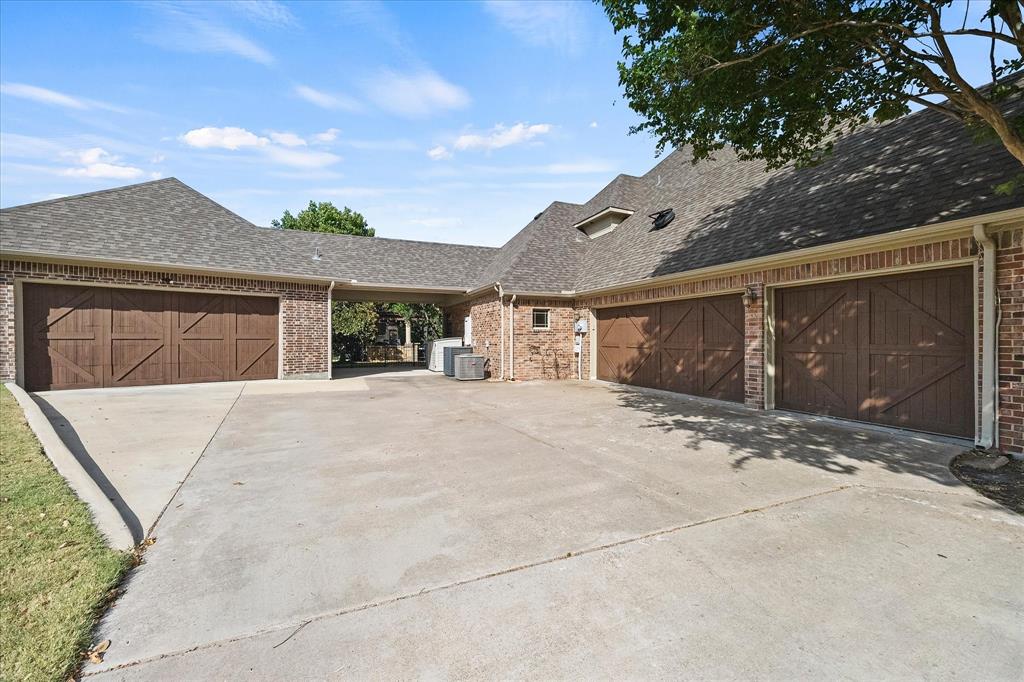 2 Maltese Circle Property Photo 37
