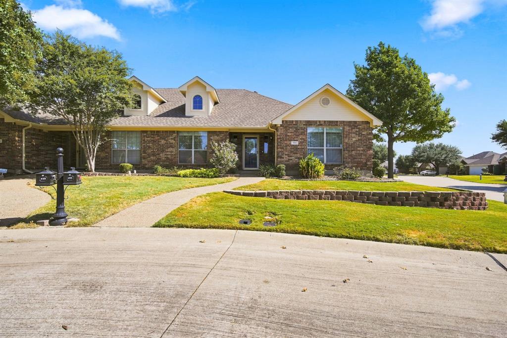 925 Cresthill Drive 37B