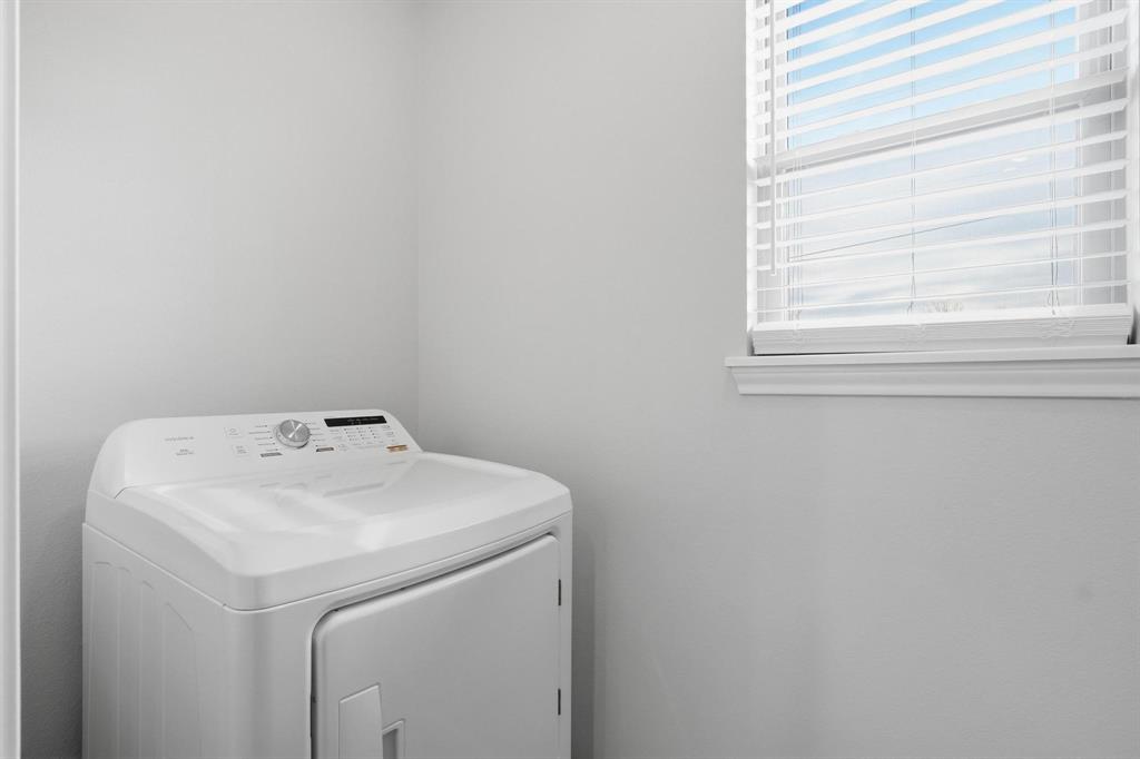 447 Waterloo Drive Property Photo 15