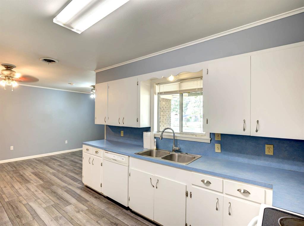 909 Nella Street Property Photo 4
