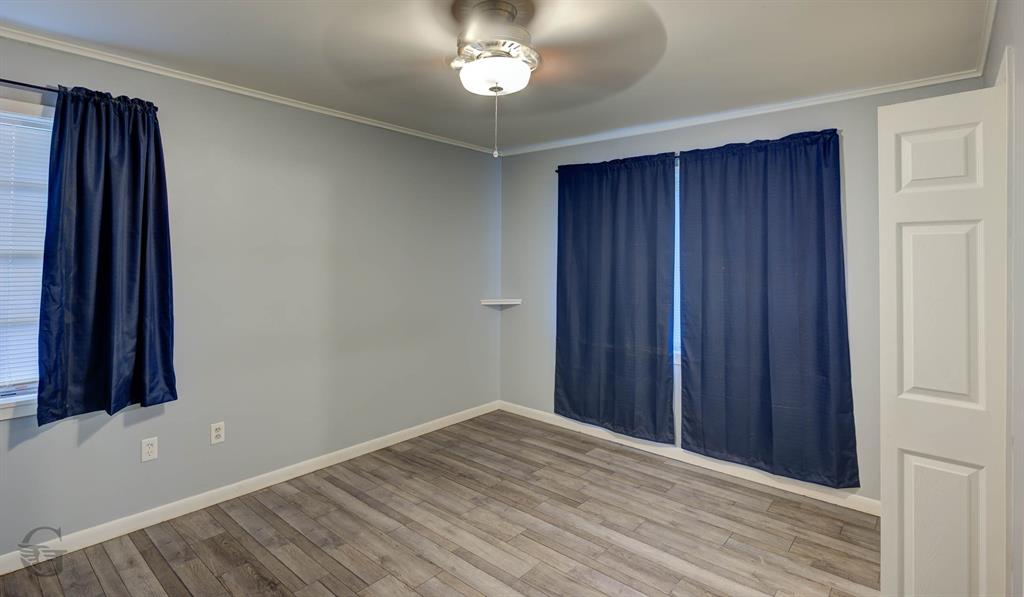 909 Nella Street Property Photo 7