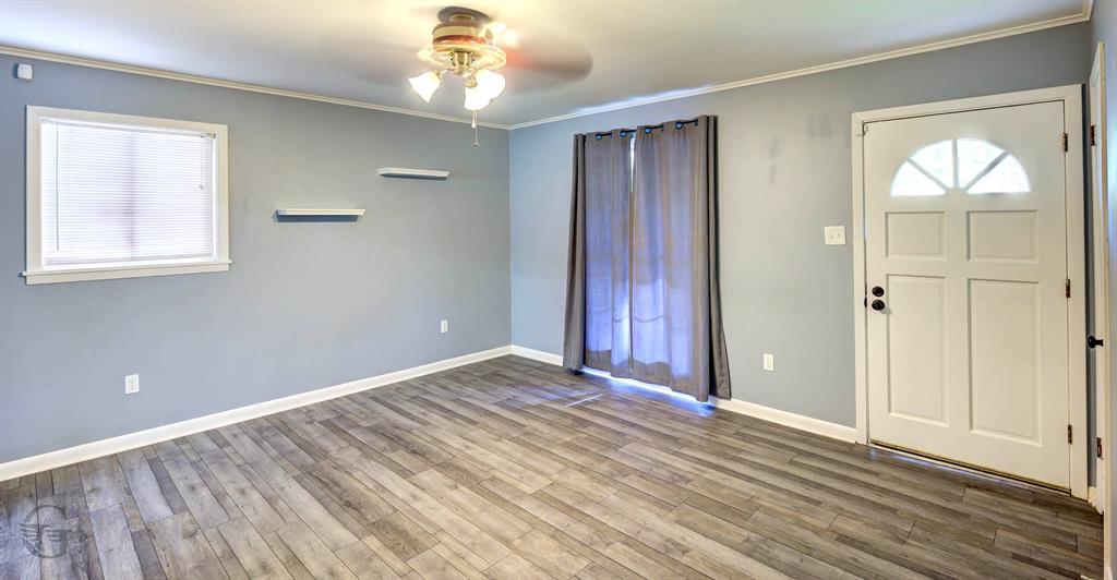 909 Nella Street Property Photo 12