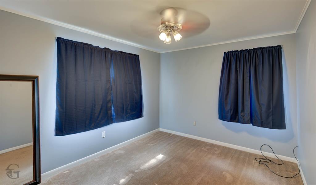 909 Nella Street Property Photo 16