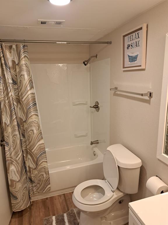 1702 Crest Point Drive Property Photo 5