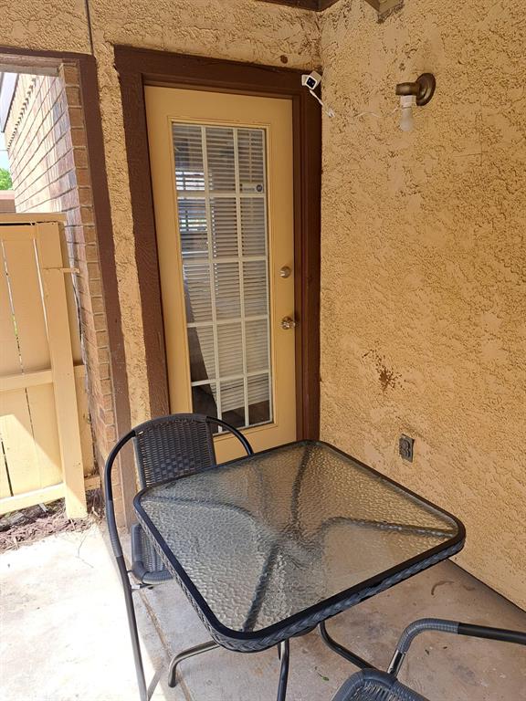 1702 Crest Point Drive Property Photo 10