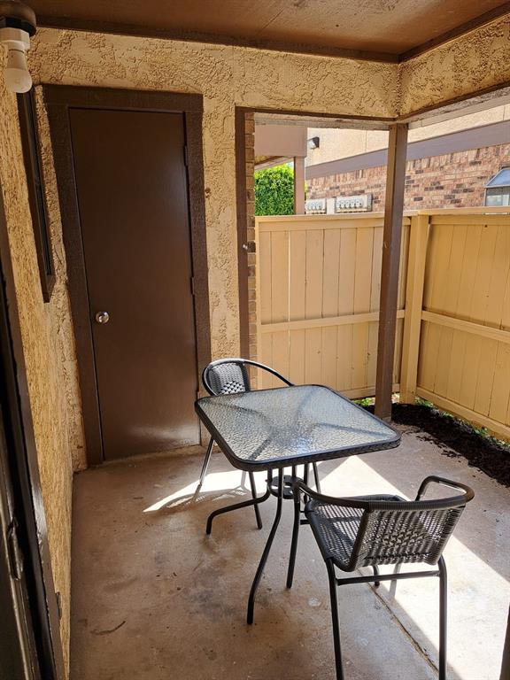 1702 Crest Point Drive Property Photo 11