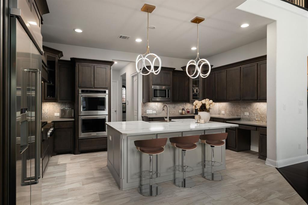 1043 Running Bay Property Photo 16