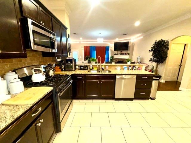 614 Bloomington Lane Property Photo 18
