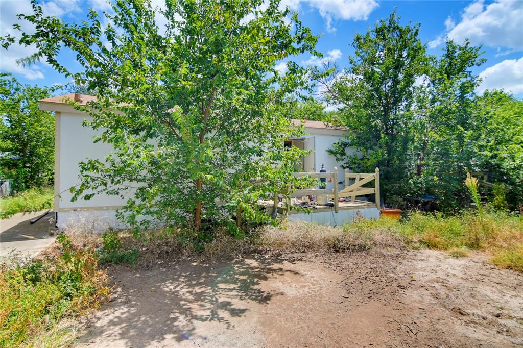 333 Pecan Drive Property Photo 2