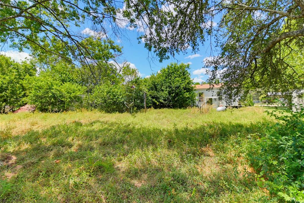 333 Pecan Drive Property Photo 4
