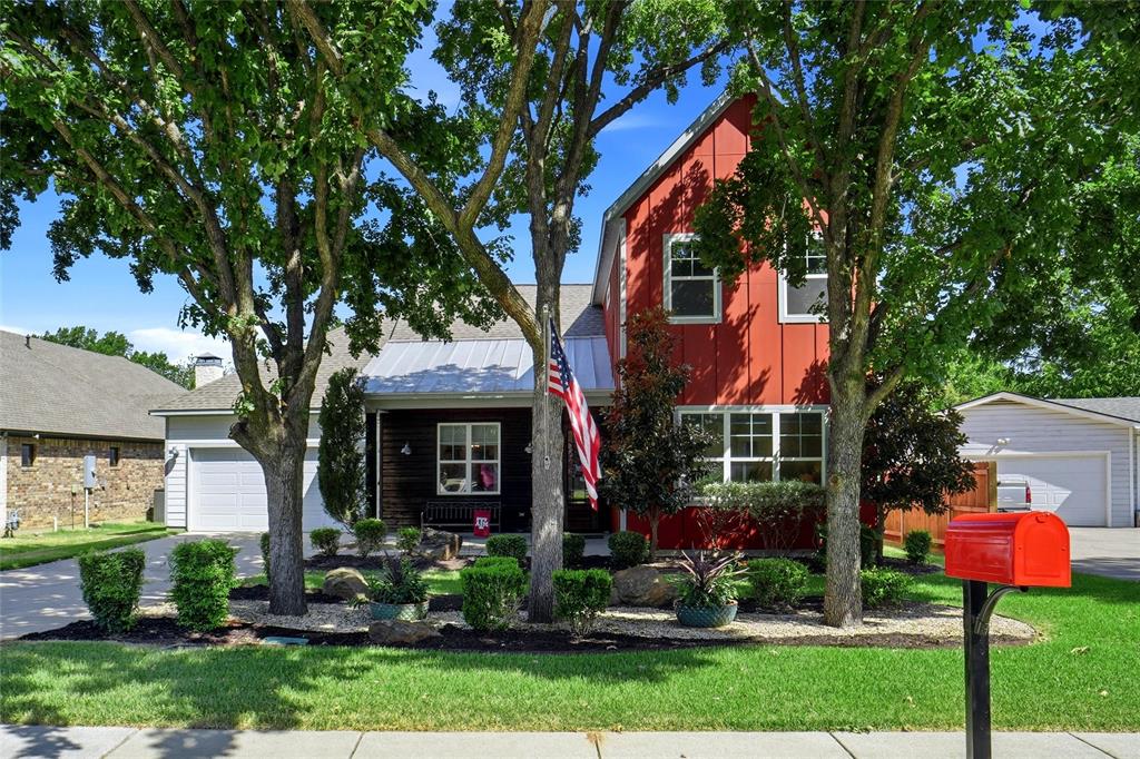 1300 Worthington Street Property Photo 1