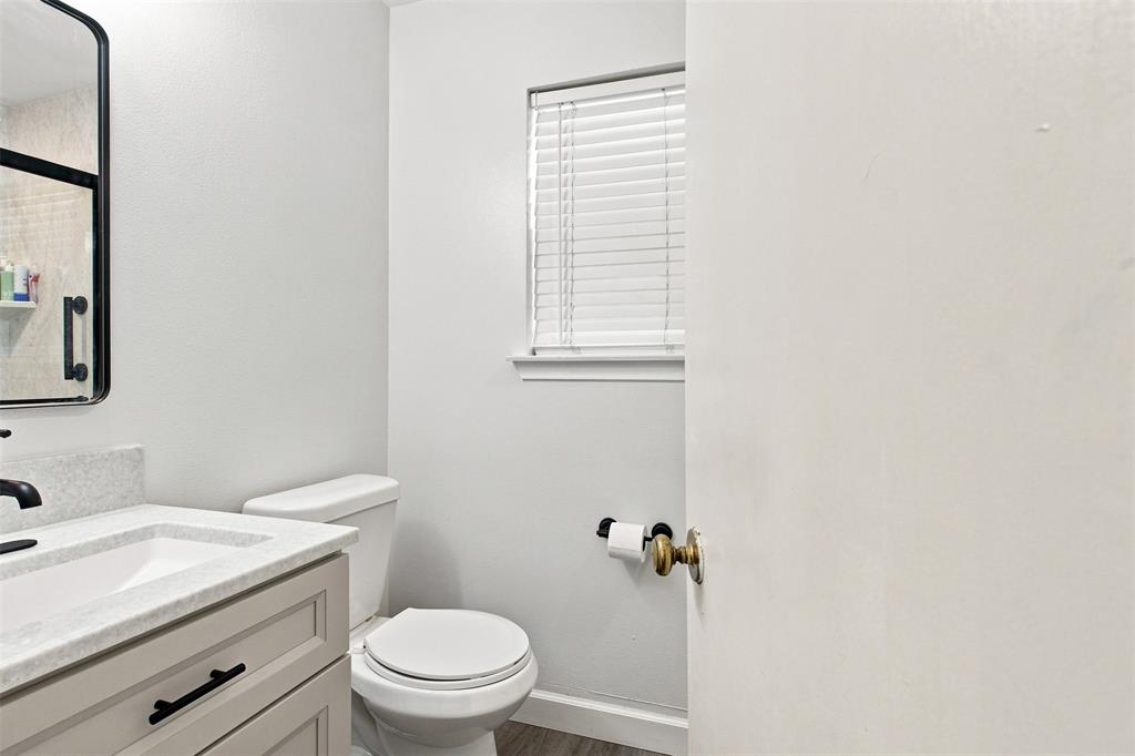 2021 Meadowcreek Drive Property Photo 17