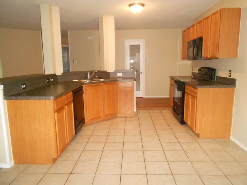 9512 George Washington Drive Property Photo 3