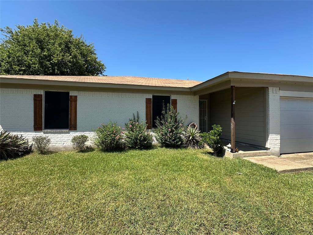 1306 Berry Drive Property Photo 1