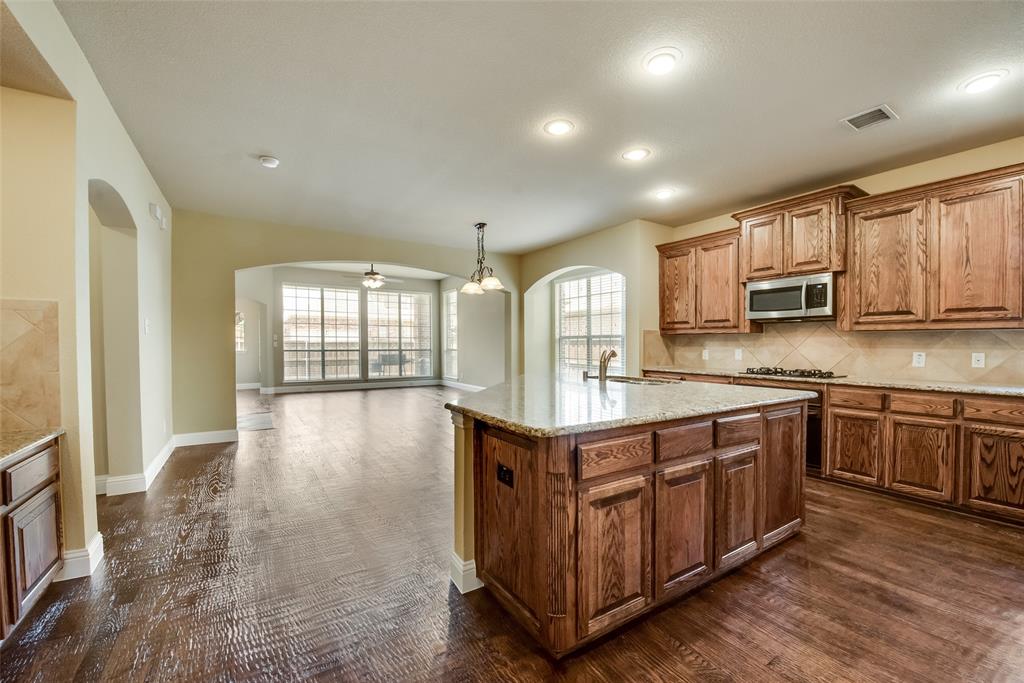 6072 Wallis Drive Property Photo 9