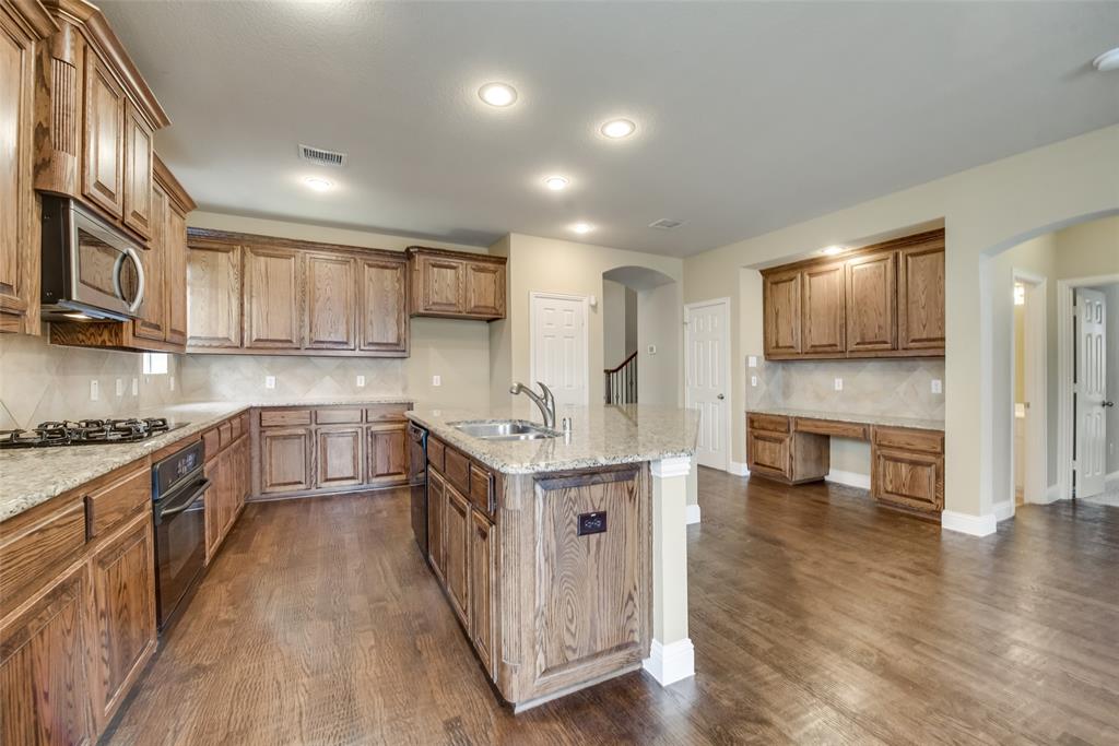 6072 Wallis Drive Property Photo 11