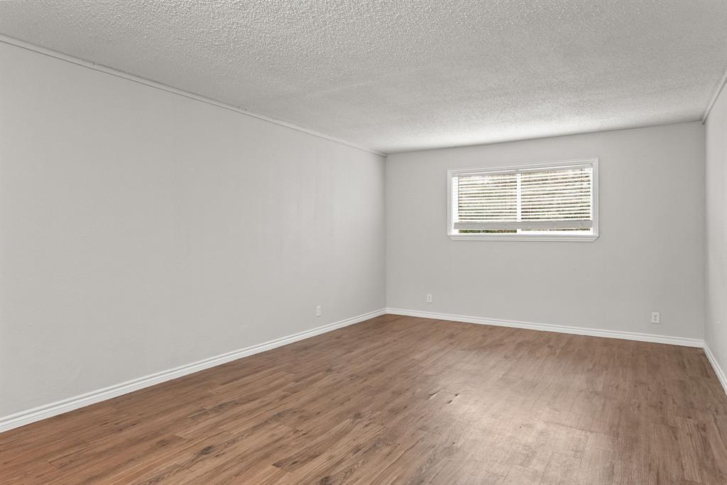 429 Johnson St Property Photo 5