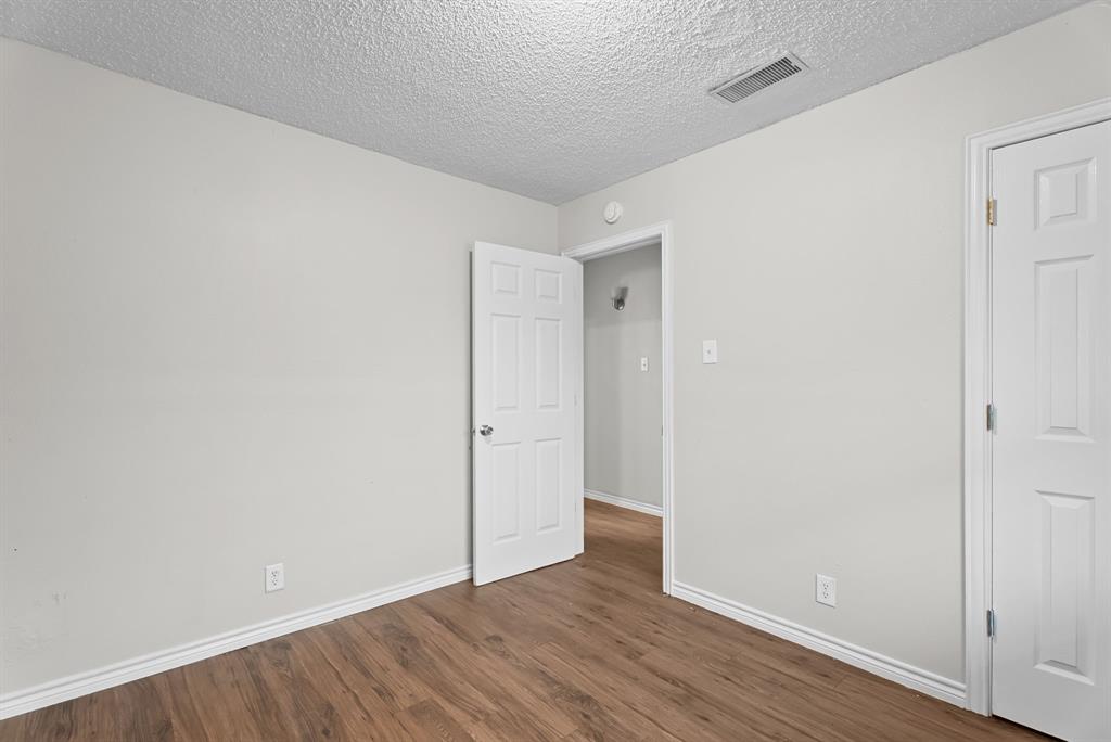 429 Johnson St Property Photo 10