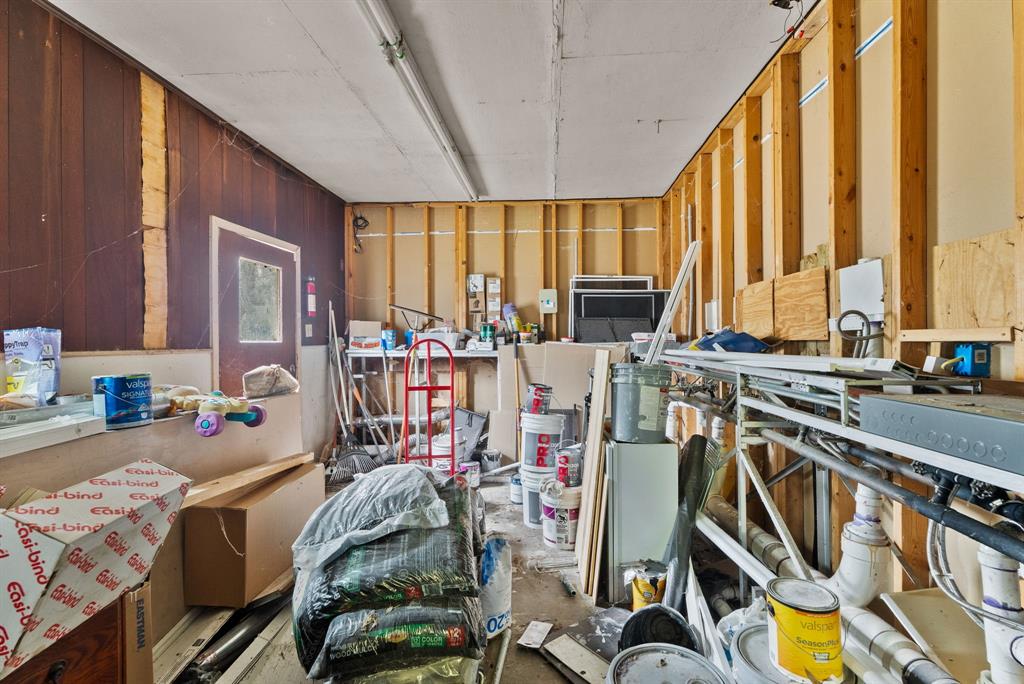 429 Johnson St Property Photo 17