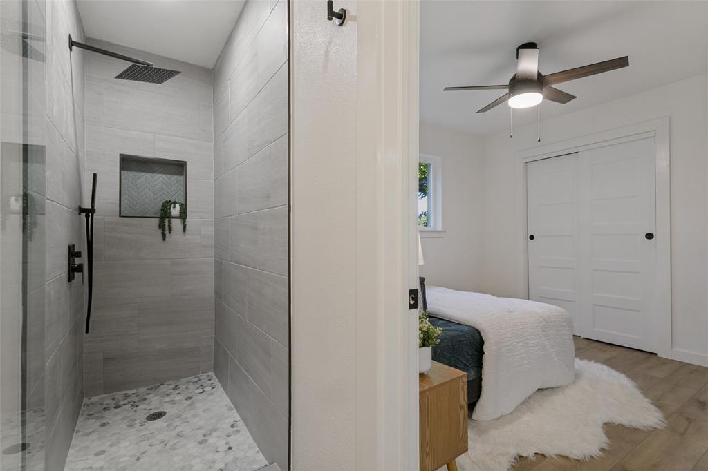 8031 Moss Meadows Drive Property Photo 14