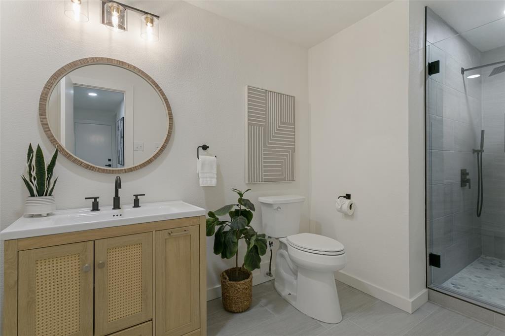 8031 Moss Meadows Drive Property Photo 15