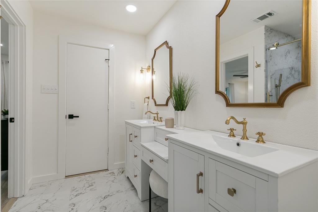 8031 Moss Meadows Drive Property Photo 22