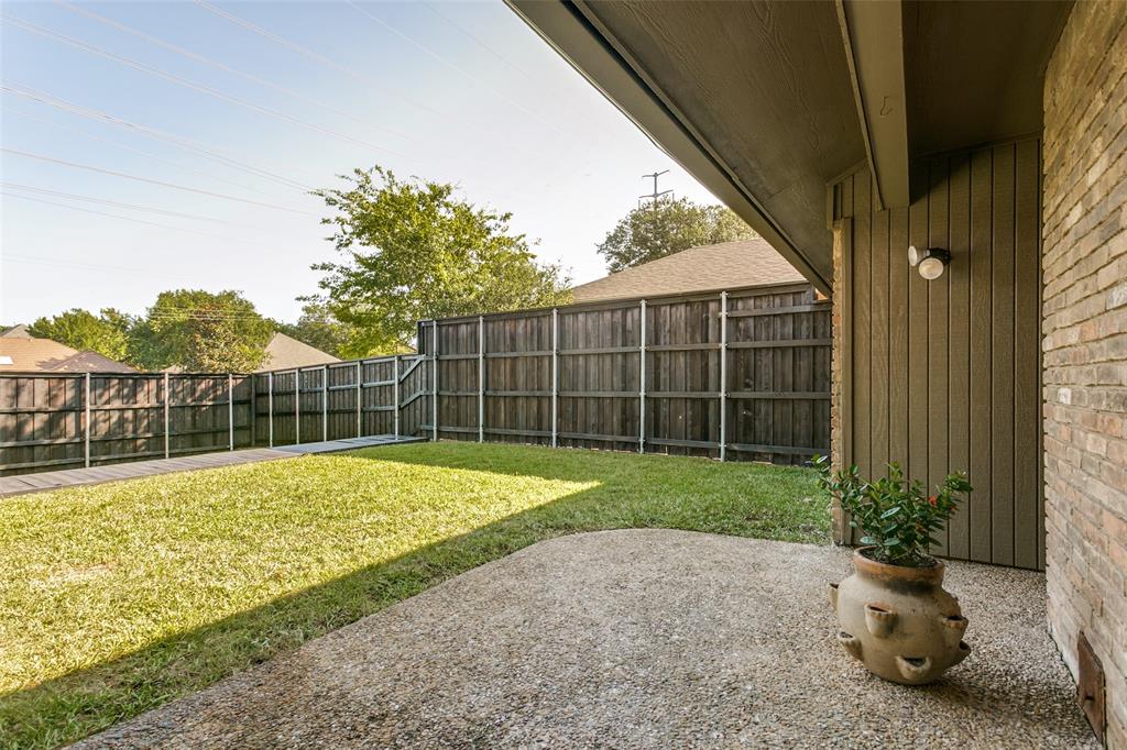 8031 Moss Meadows Drive Property Photo 23