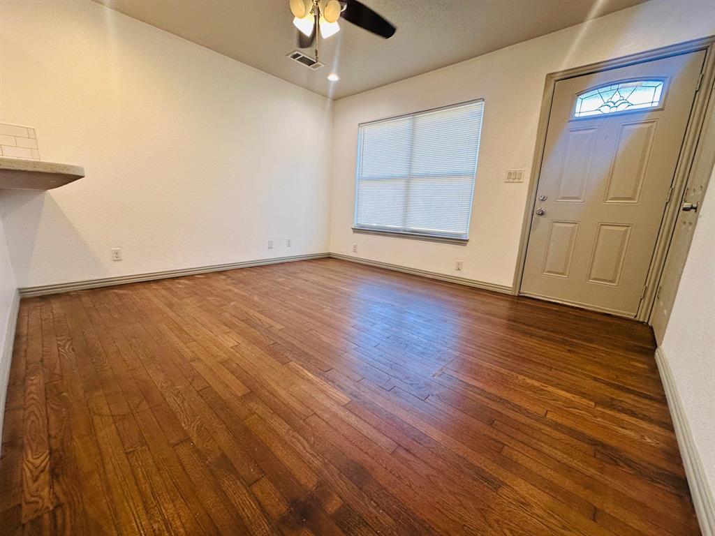 4404 Harwen Terrace Property Photo 5