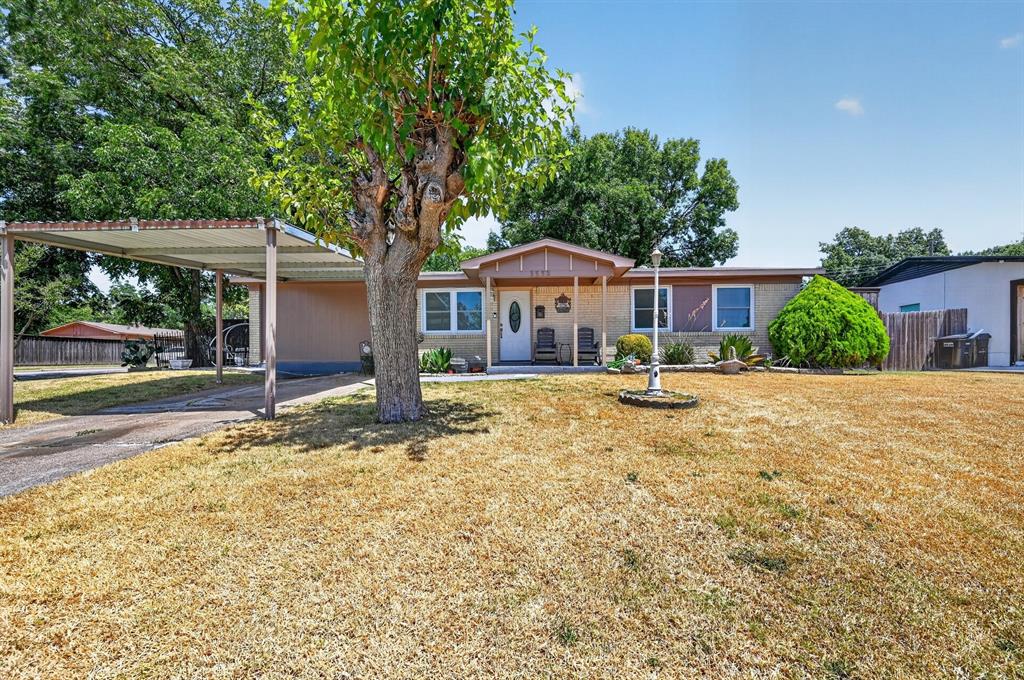 3532 Edgebrook Drive Property Photo 1