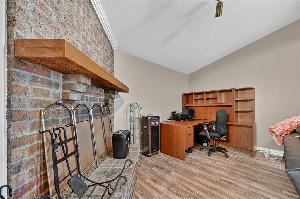 3532 Edgebrook Drive Property Photo 7