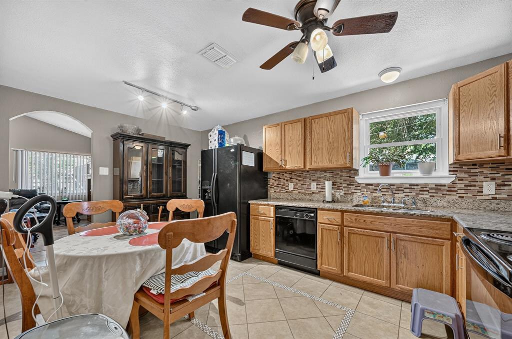3532 Edgebrook Drive Property Photo 11