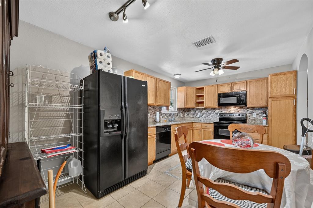 3532 Edgebrook Drive Property Photo 12