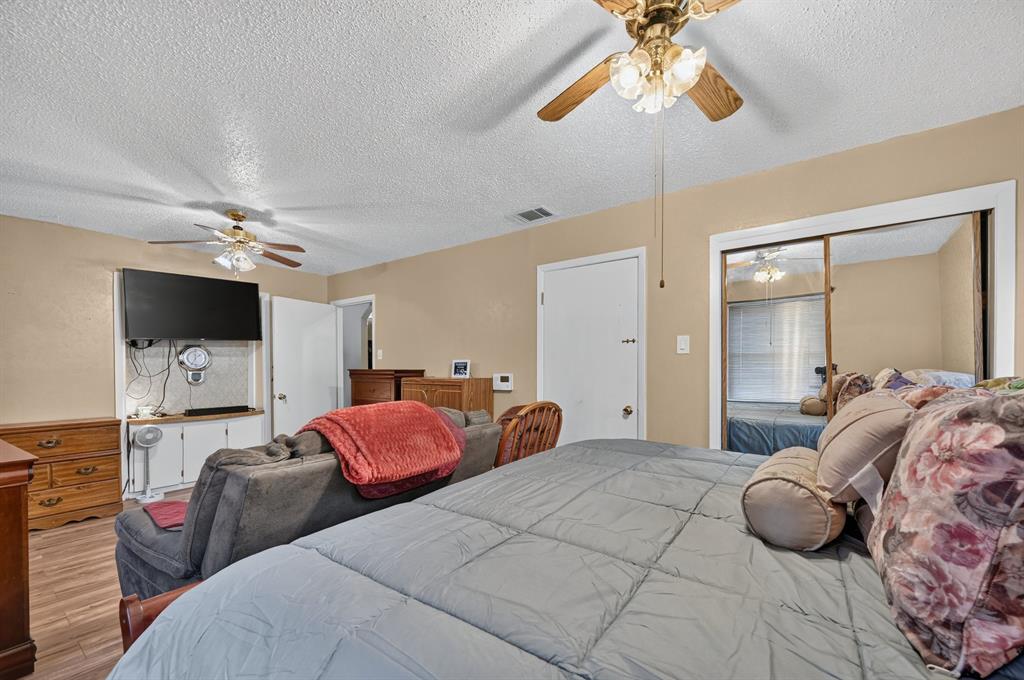 3532 Edgebrook Drive Property Photo 18