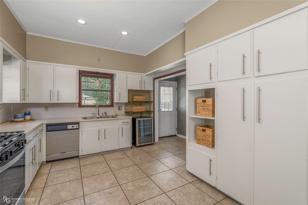 830 Stephenson Street Property Photo 17