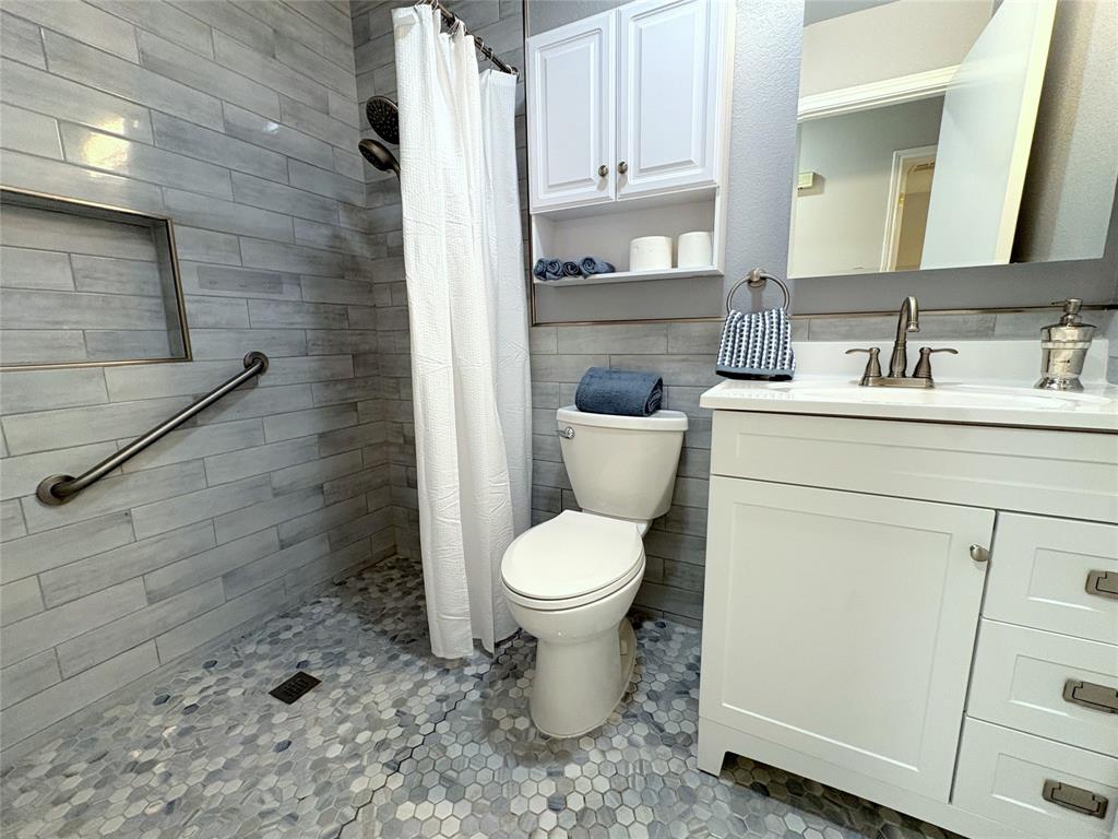 4105 Gentle Springs Drive Property Photo 19
