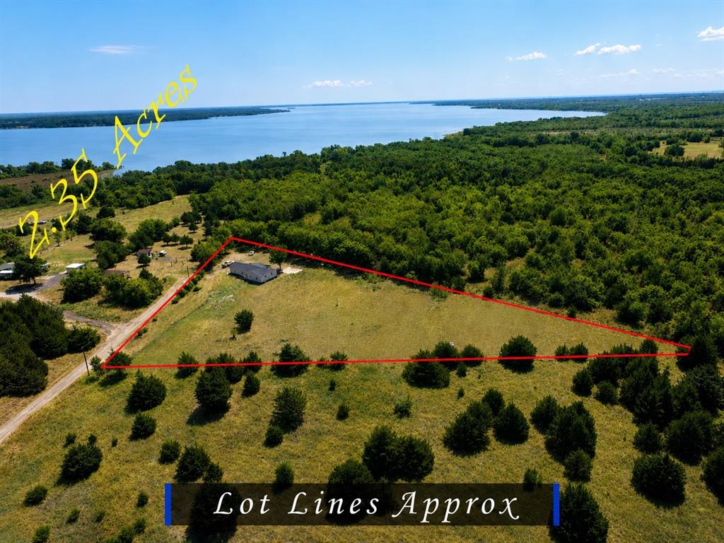 8275 Bay Drive Property Photo 3