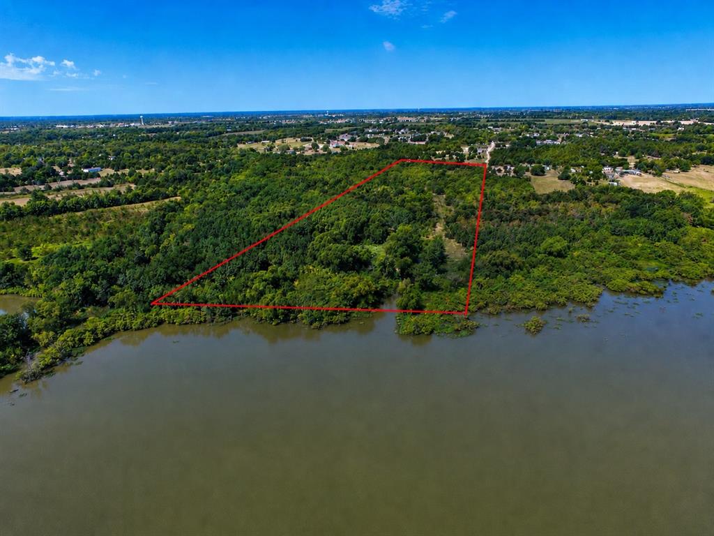 8275 Bay Drive Property Photo 4