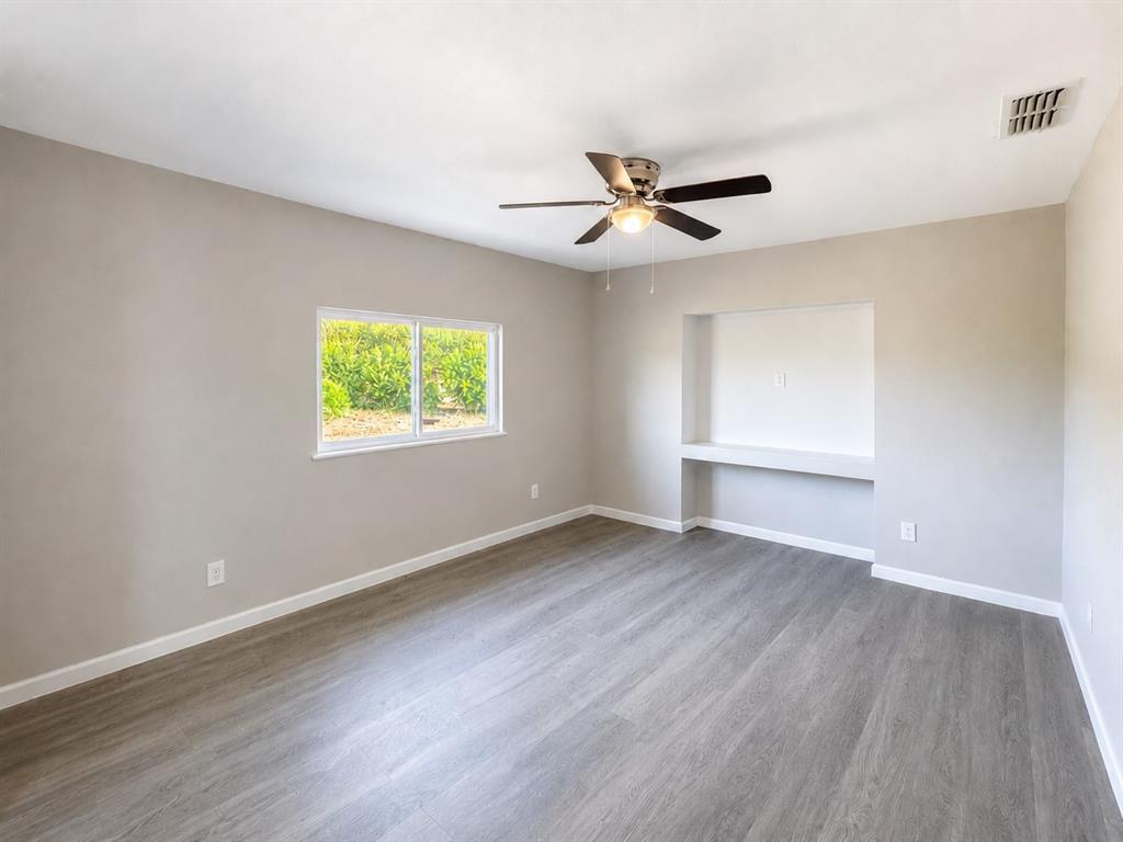 8275 Bay Drive Property Photo 9