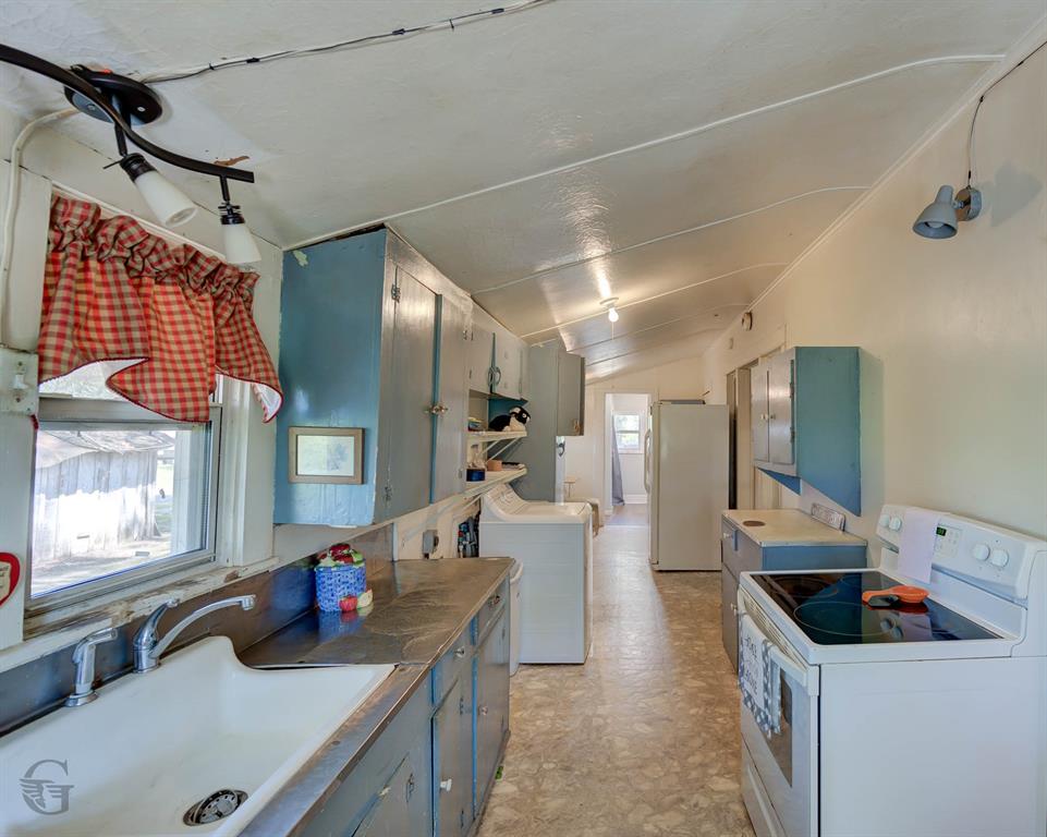 24812 Highway 371 Property Photo 9