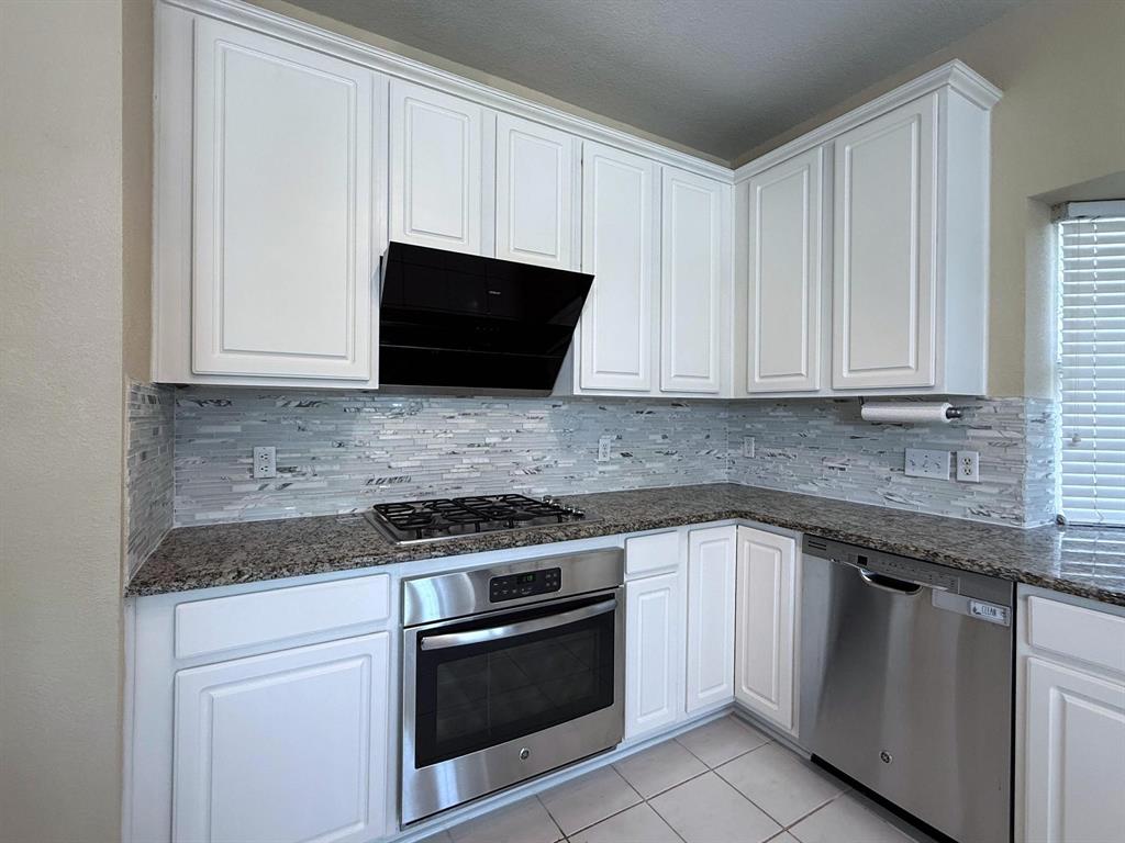 1616 Endicott Drive Property Photo 17