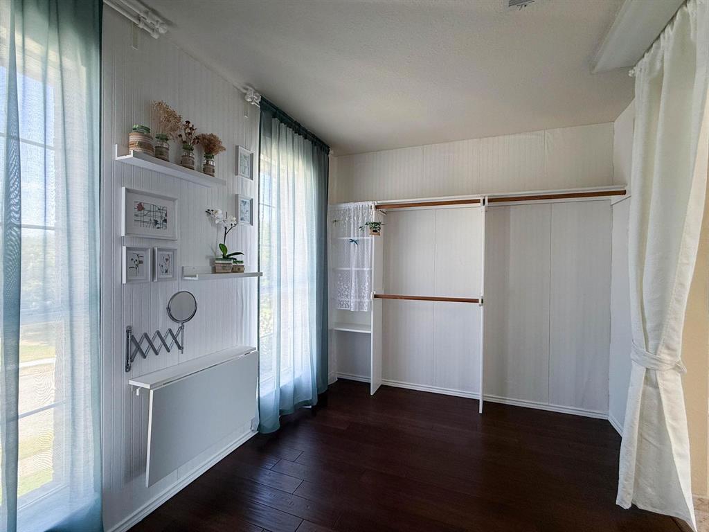 1616 Endicott Drive Property Photo 29