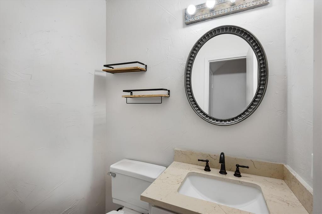5600 Fox Hunt Drive Property Photo 13