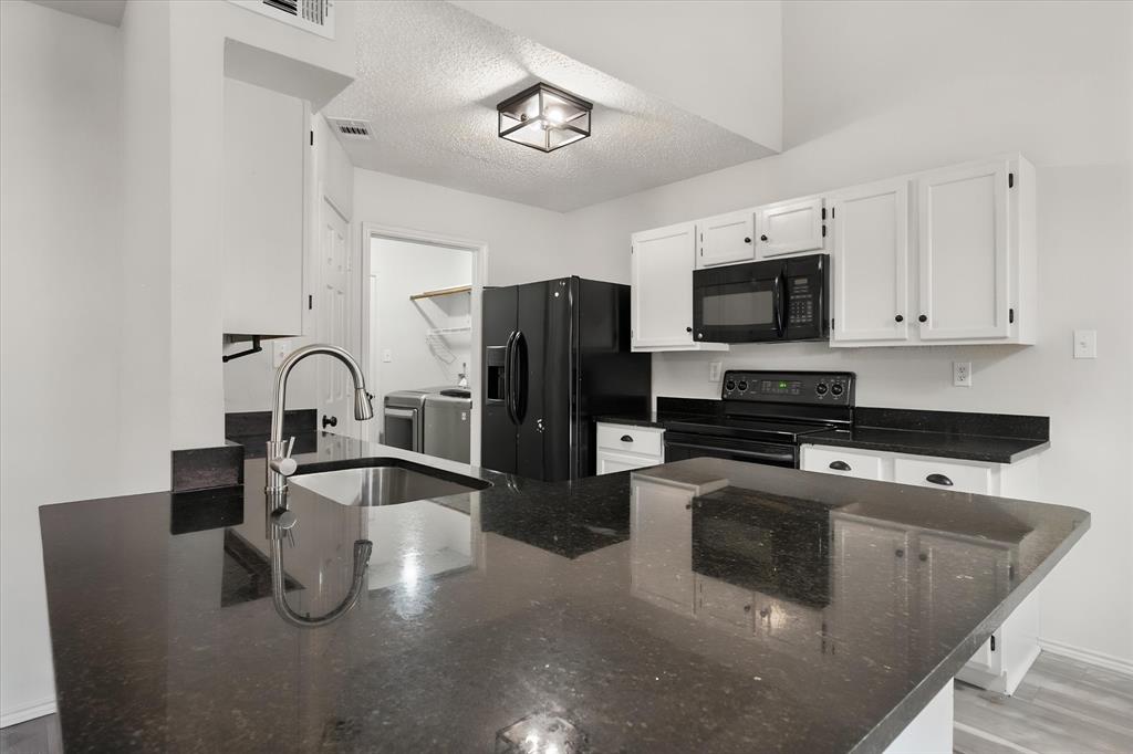 5600 Fox Hunt Drive Property Photo 15