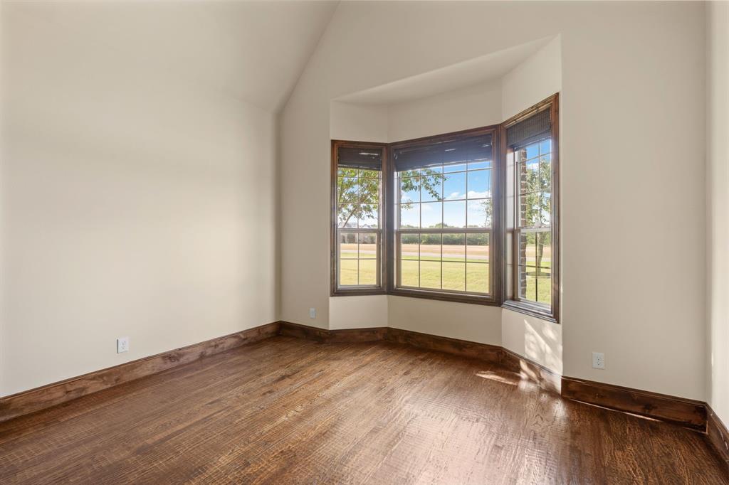 5001 White Pine Drive Property Photo 7